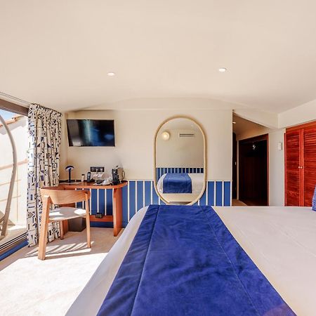 Welcome Hotel Вилафранк-сюр-Мер Екстериор снимка