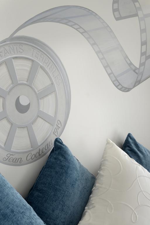 Welcome Hotel Вилафранк-сюр-Мер Екстериор снимка