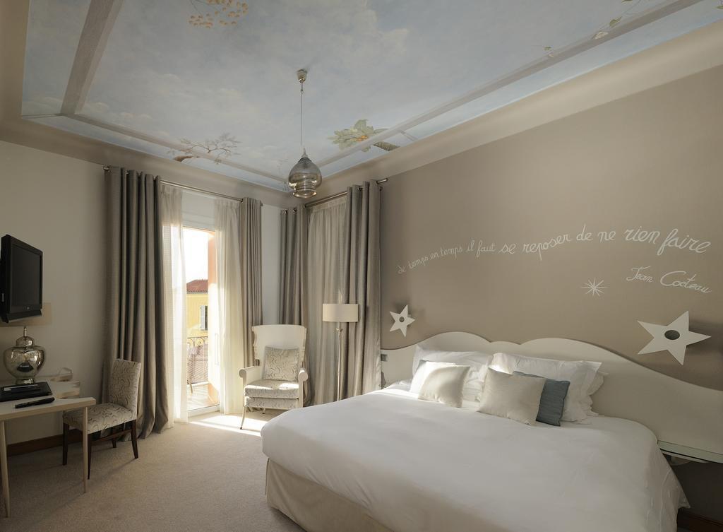 Welcome Hotel Вилафранк-сюр-Мер Екстериор снимка