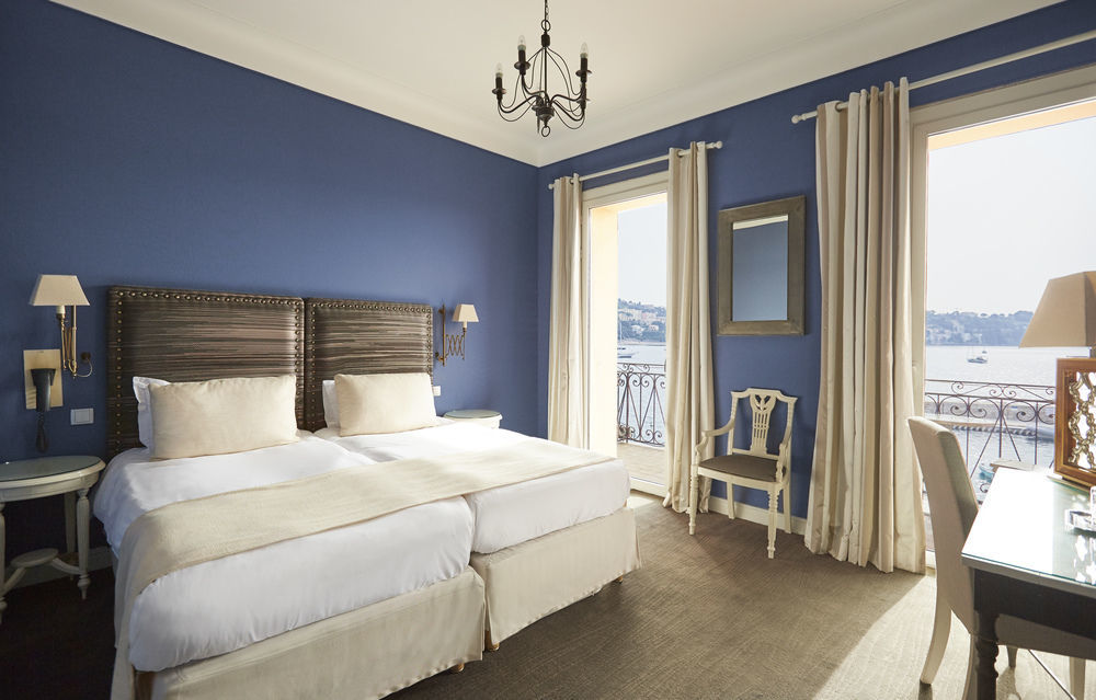Welcome Hotel Вилафранк-сюр-Мер Екстериор снимка